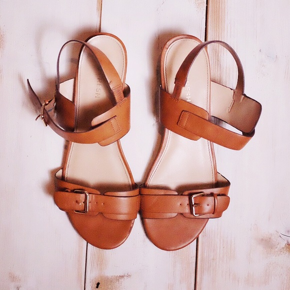 Shoes - ☀️Joe Fresh Buckled Heeled Sandals Size 9